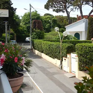 Hotell Miramar- Cap D'antibes - La Garoupe Plage, Antibes