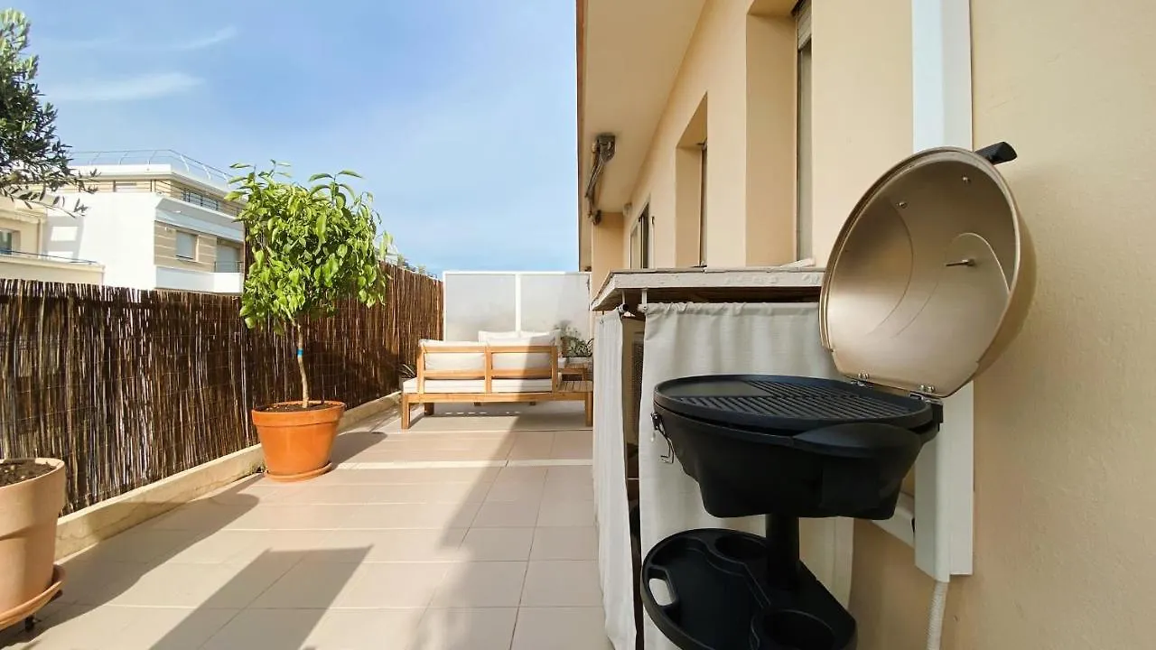 T2 Bricka La Terrasse De La Plage, Moderne, Equipe, Lumineux 昂蒂布